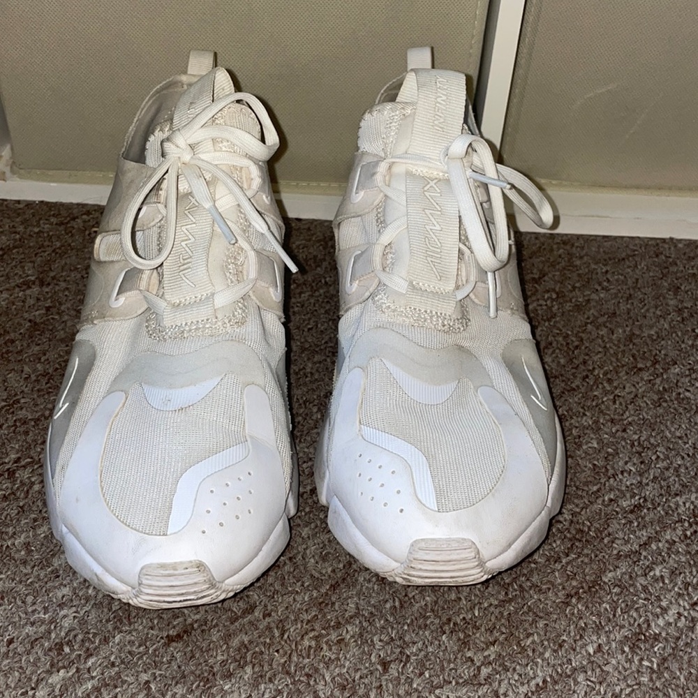White air Max tennis shoes / size 8